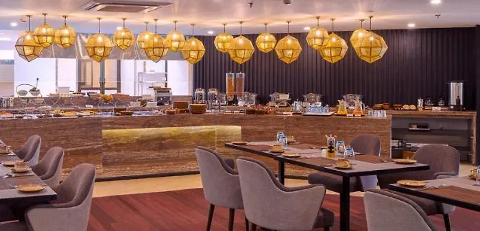 Hotel Vivanta 5*