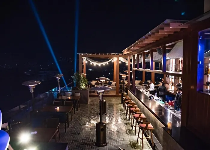 Hotel Vivanta 5*